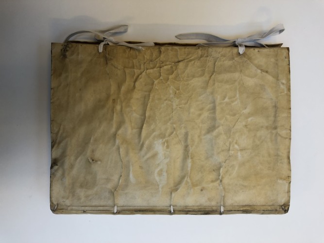 Restoration of a binding in parchment